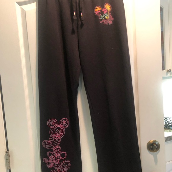 Disney parks sweat pants adorable comfy like new medium black - Picture 1 of 5